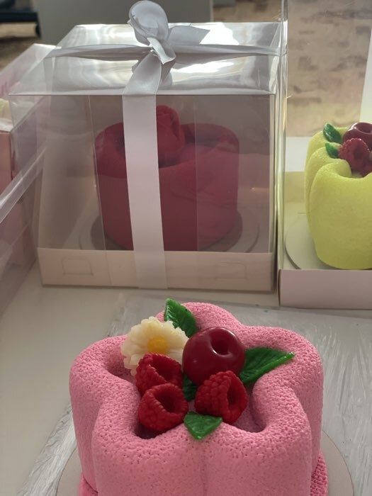 Фотография покупателя товара Коробка для пирожных, белый, 14.5×14.5×17.5 см Кондитерская упаковка - Фото 1