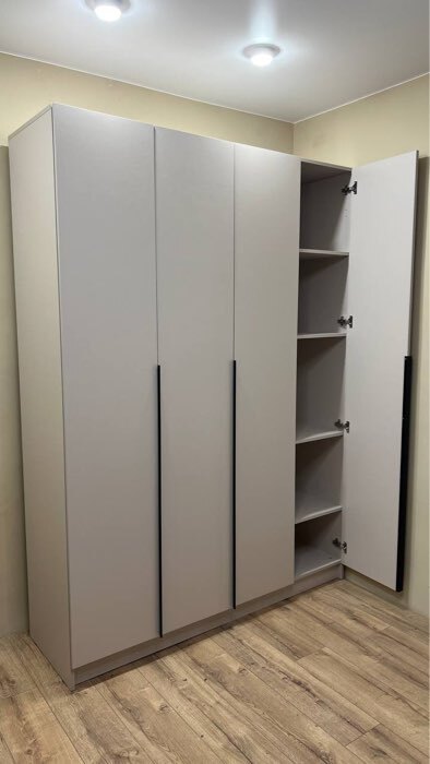 Фотография покупателя товара Шкаф прямой трёхстворчатый «Бруно», 1200×505×2216 мм, цвет белый - Фото 13