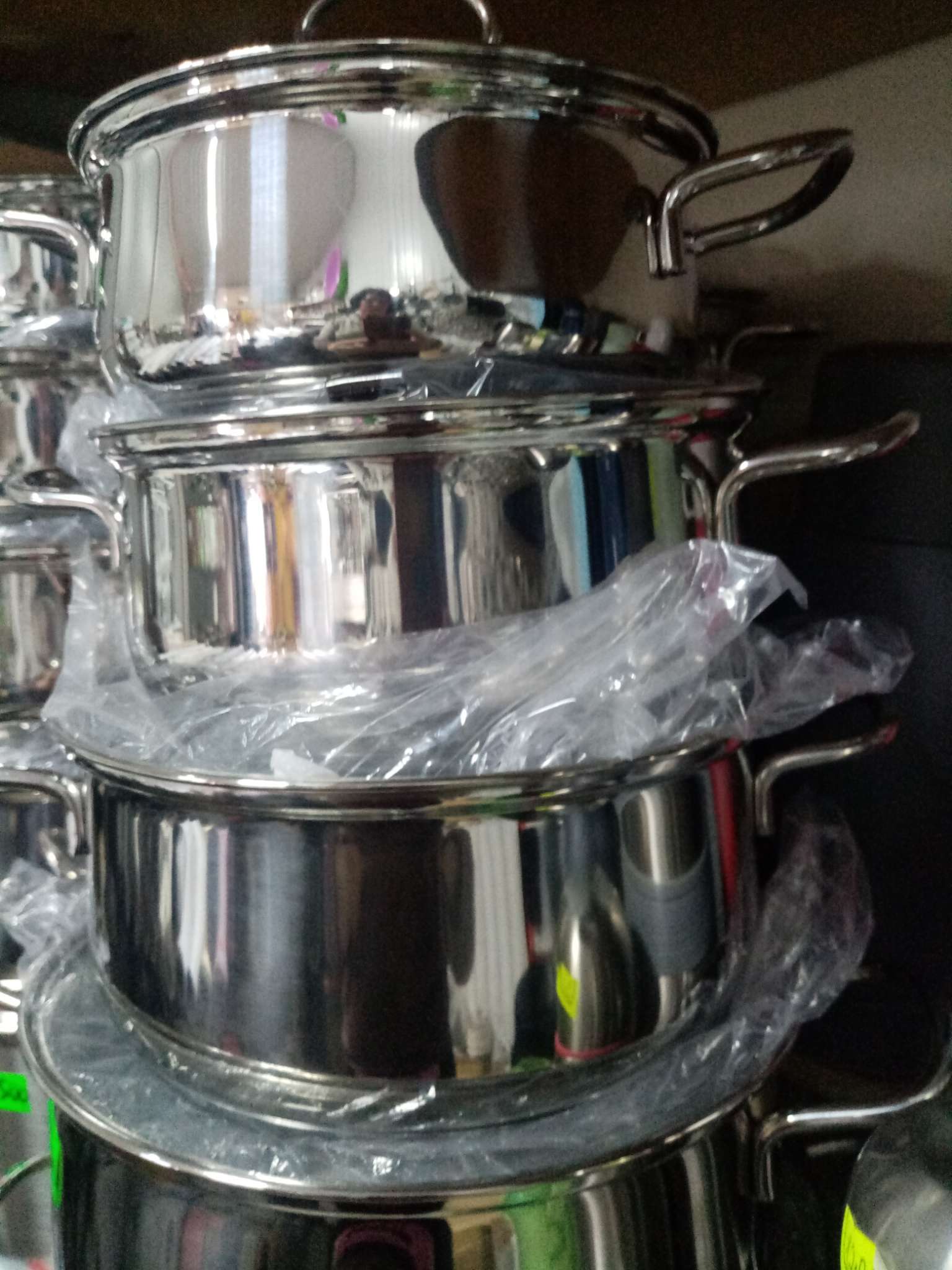 Фотография покупателя товара Набор кастрюль Катунь «Лира», 3 предмета: 1.6 л, 2.2 л, 3.2 л, капсульное дно, индукция, нержавеющая сталь, AISI - 201 - Фото 1