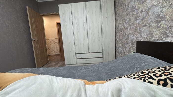 Фотография покупателя товара Шкаф четырёхстворчатый для одежды «Клик Мебель. Зара», 2 ящика, 1760×530×2100 мм, цвет крафт белый - Фото 2