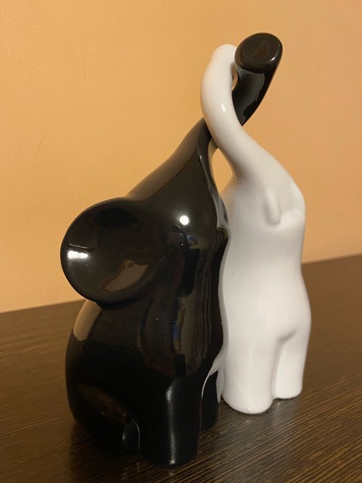Фотография покупателя товара Фигура "Пара слонов" черный/белый, 7х12х16см