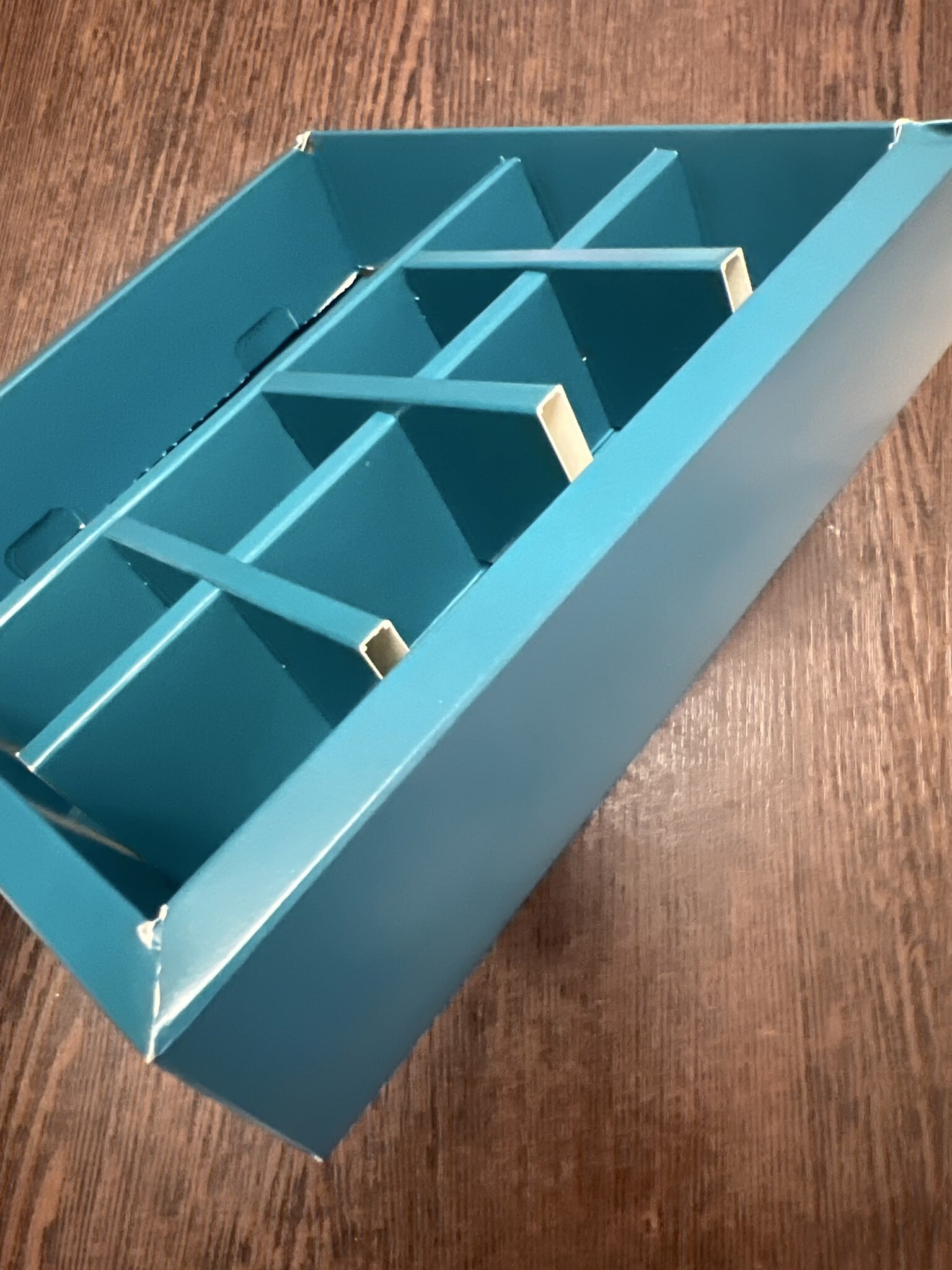 Фотография покупателя товара Коробка под 8 конфет + шоколад, с окном, «Снежинки»,17.7×17.85×3.85 см - Фото 6