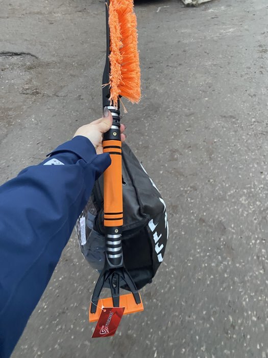 Фотография покупателя товара Щетка сметка TORSO, 60 см, со скребком, усиленная, МИКС - Фото 3