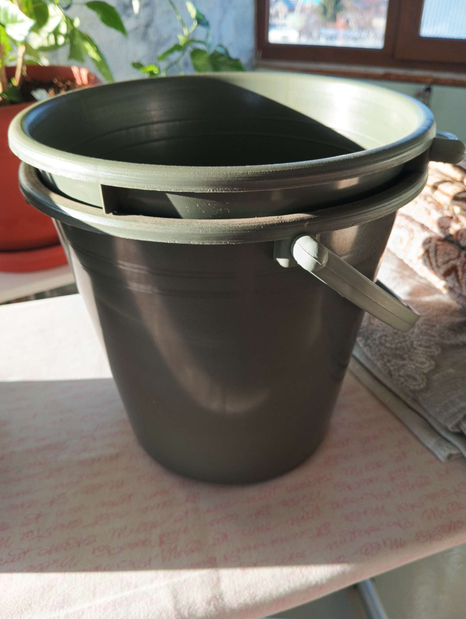 Фотография покупателя товара Ведро хозяйственное, 5 л, пластик, МИКС - Фото 2