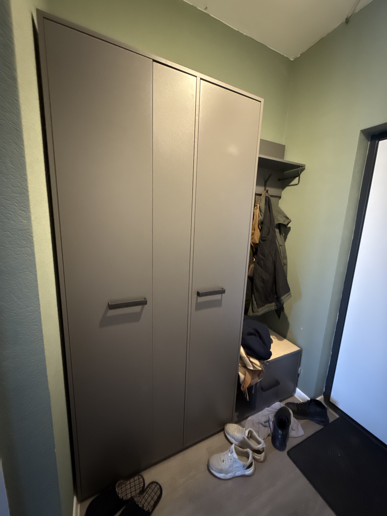 Фотография покупателя товара Прихожая «Моника - 2», с зеркалом, 1250×430×2100 мм, цвет белый - Фото 1