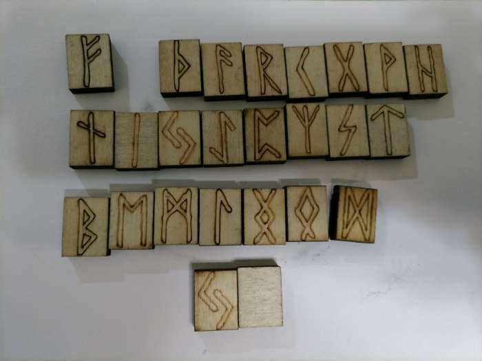 Фотография покупателя товара Руны гадальные «Славянские руны», 18 рун, мешочек - Фото 10