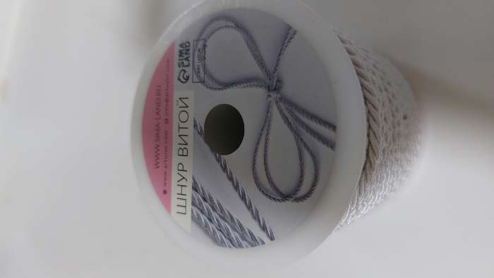 Фотография покупателя товара Шнур витой, d=3 мм, 25 ± 1 м, цвет золотой - Фото 3