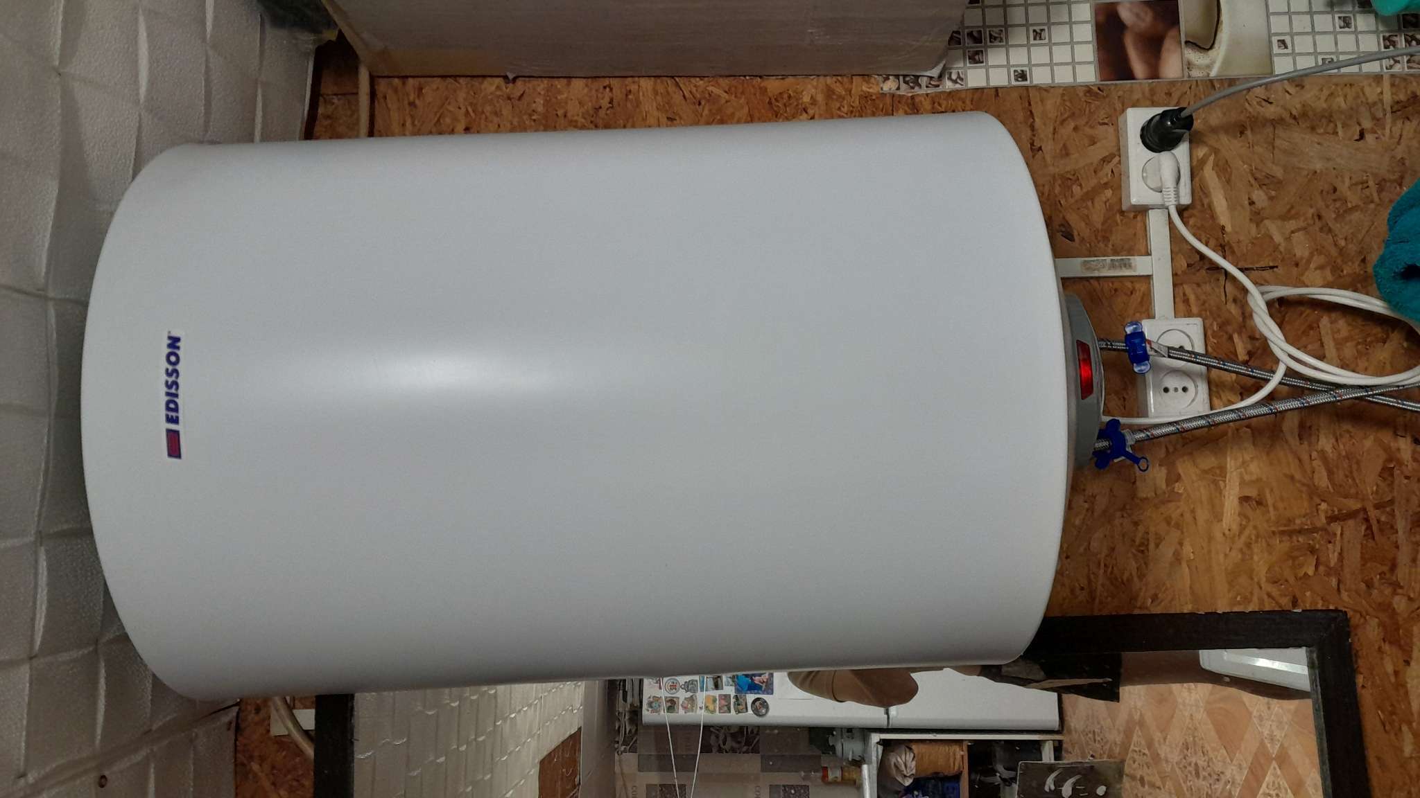 Фотография покупателя товара Водонагреватель EDISSON ER 80 V, накопительный, круглый, эмаль, 80 л, 1500 Вт - Фото 6