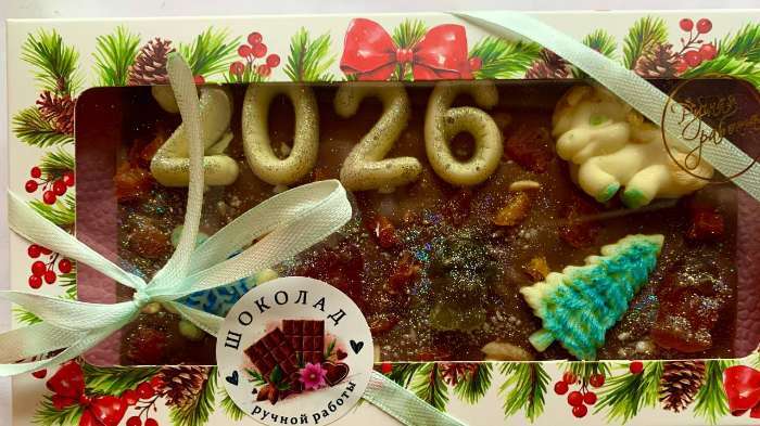 Фотография покупателя товара Коробка для шоколада «С Новым годом!», с окном, 9×1.5×18 см - Фото 4