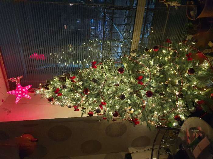 Фотография покупателя товара Светодиодная верхушка на ёлку «Звезда красная» 22 см, 30 LED, провод 2 метра, 220 В, свечение красное - Фото 47