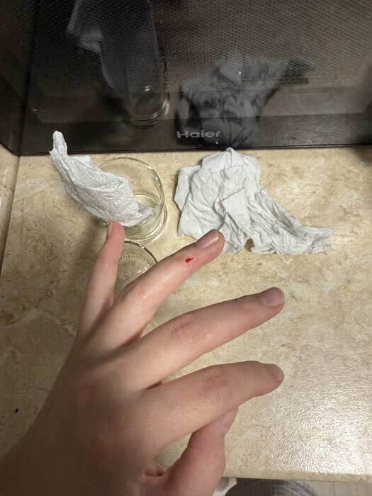 Фотография покупателя товара Набор баночек для специй Доляна «Парфе», 100 мл, 5.7×7 см, с пробковой крышкой, 12 шт., стекло - Фото 3