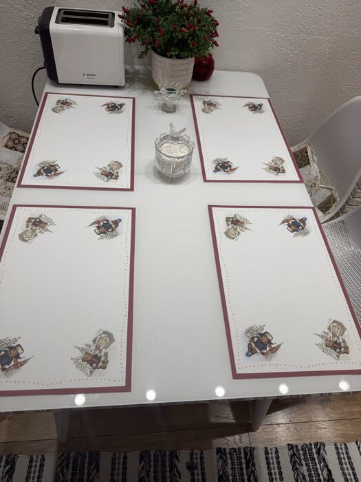 Фотография покупателя товара Салфетки сервировочные Доляна «Московский мишка», 4 шт., новогодние, 45×30 см - Фото 1