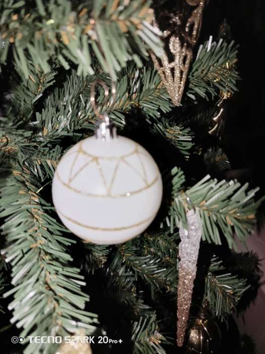 Фотография покупателя товара Ёлочные игрушки «Галактика», шары новогодние, d=6 см, набор 9 шт., белый - Фото 2