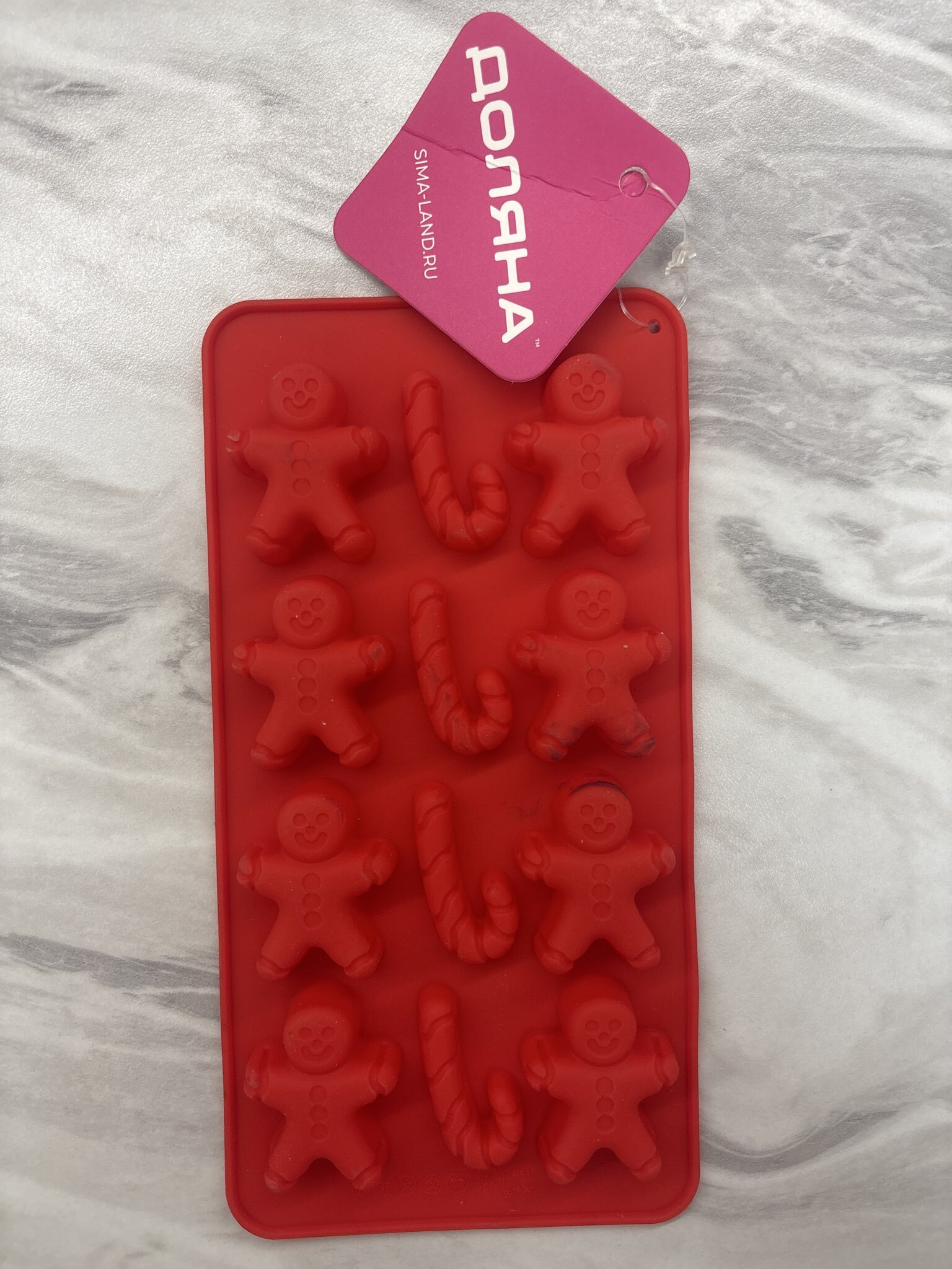 Фотография покупателя товара Форма для конфет и шоколада новогодняя Доляна «Карамельное чудо», силикон, 21×10 см, 12 ячеек (3.5×3.5 см), красная - Фото 1