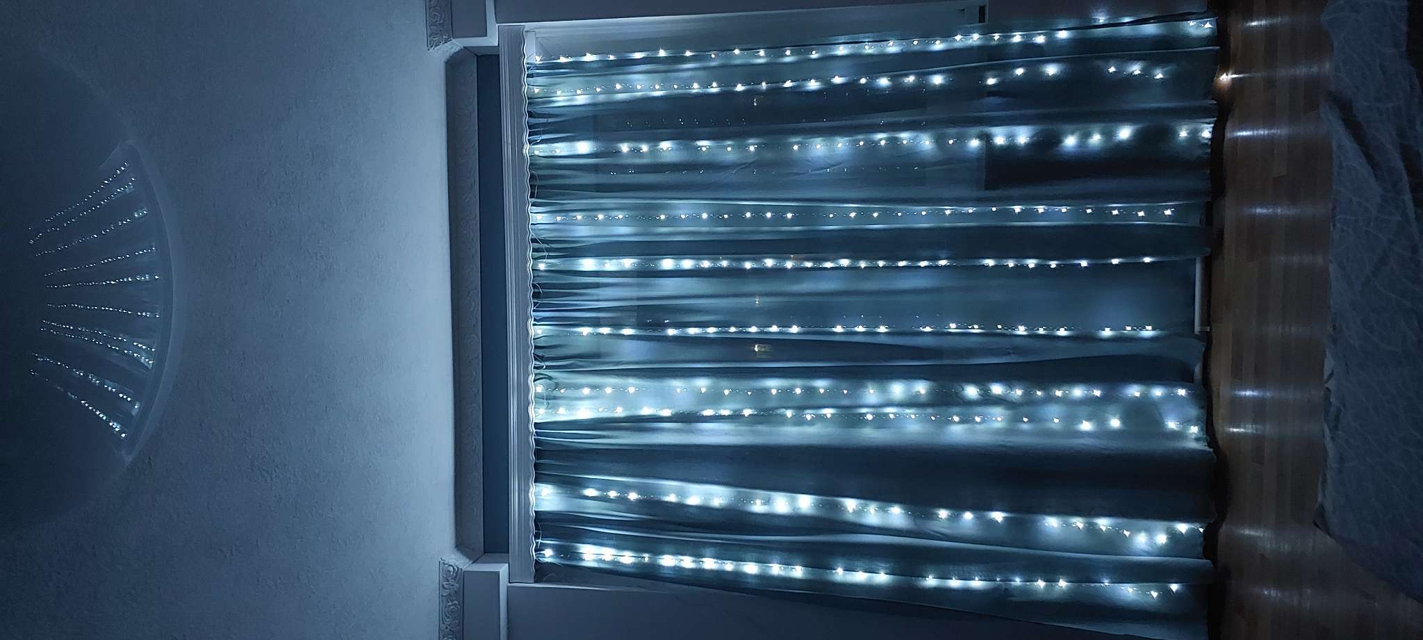 Фотография покупателя товара Гирлянда «Занавес» 2.8×3 м роса на крючках, IP20, серебристая нить, 300 LED, свечение тёплое белое, мерцание, USB - Фото 2