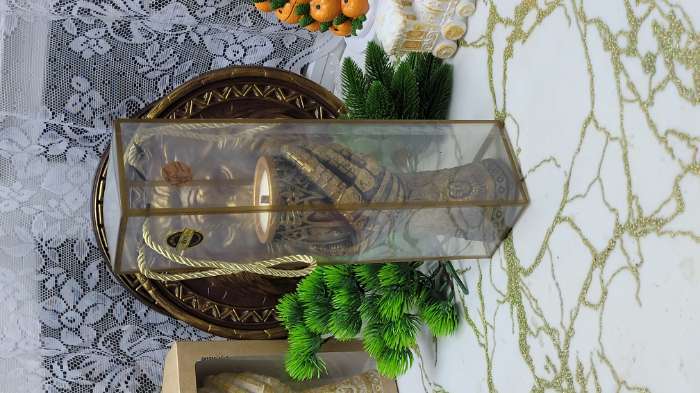 Фотография покупателя товара Коробка из PET с ручками, золотая, 25×25×10 см - Фото 2