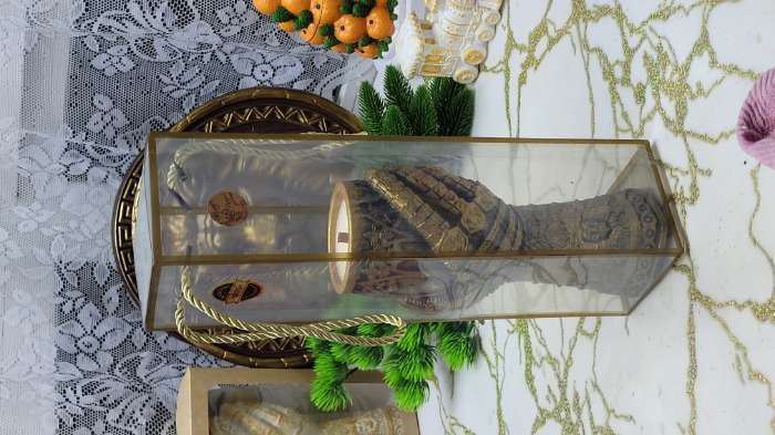 Фотография покупателя товара Коробка из PET с ручками, золотая, 25×25×10 см - Фото 1