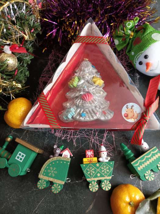 Фотография покупателя товара Коробка для печенья, «Новогодняя Ёлка», 18×18×4 см, Новый год - Фото 2