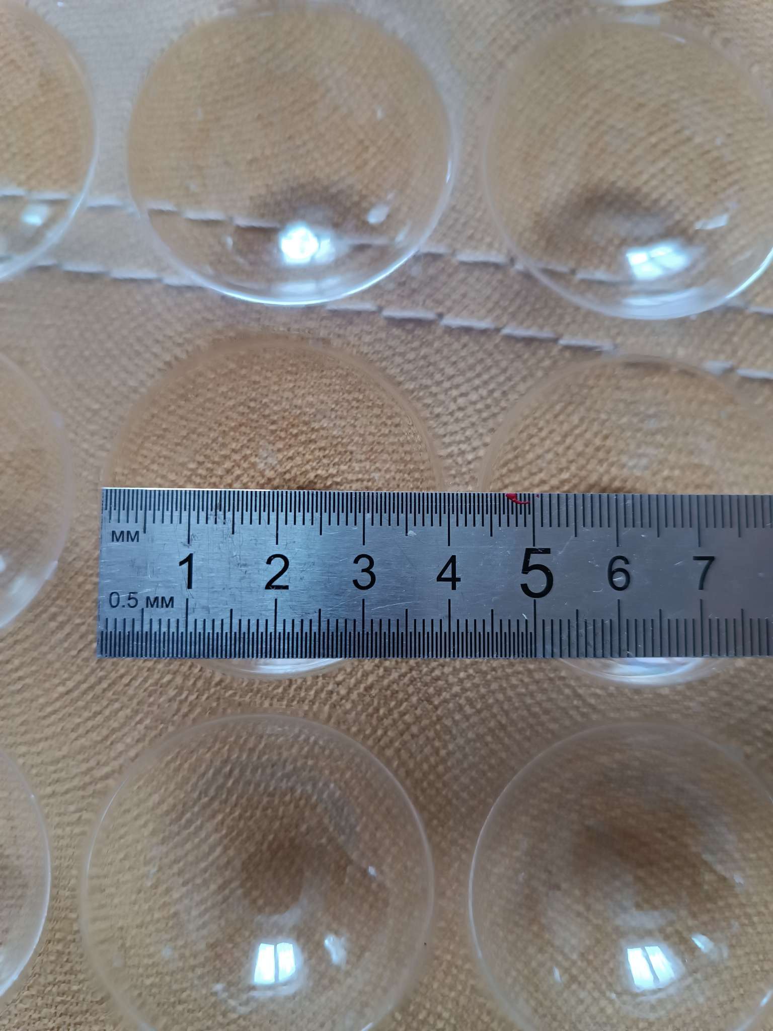 Фотография покупателя товара Форма для шоколада и конфет «Полусфера», 23.6×18.8 см, 20 ячеек 4×4×1.8 см, прозрачная - Фото 2