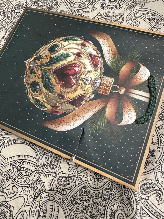 Фотография покупателя товара Пакет подарочный новогодний ламинированный, «Ёлка», 18×10×22.3 см - Фото 3