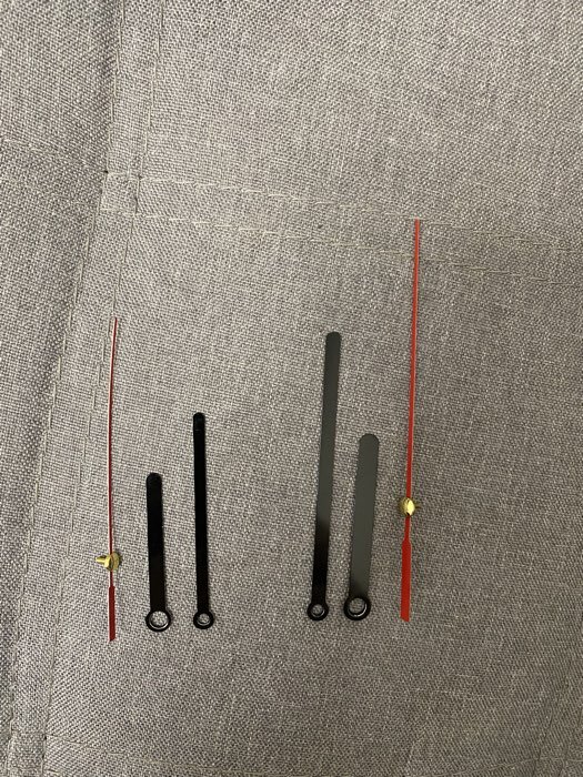 Фотография покупателя товара Часовой механизм со стрелками «Соломон-8», плавный ход, шток 16 мм, стрелки 72/95/98 мм - Фото 4