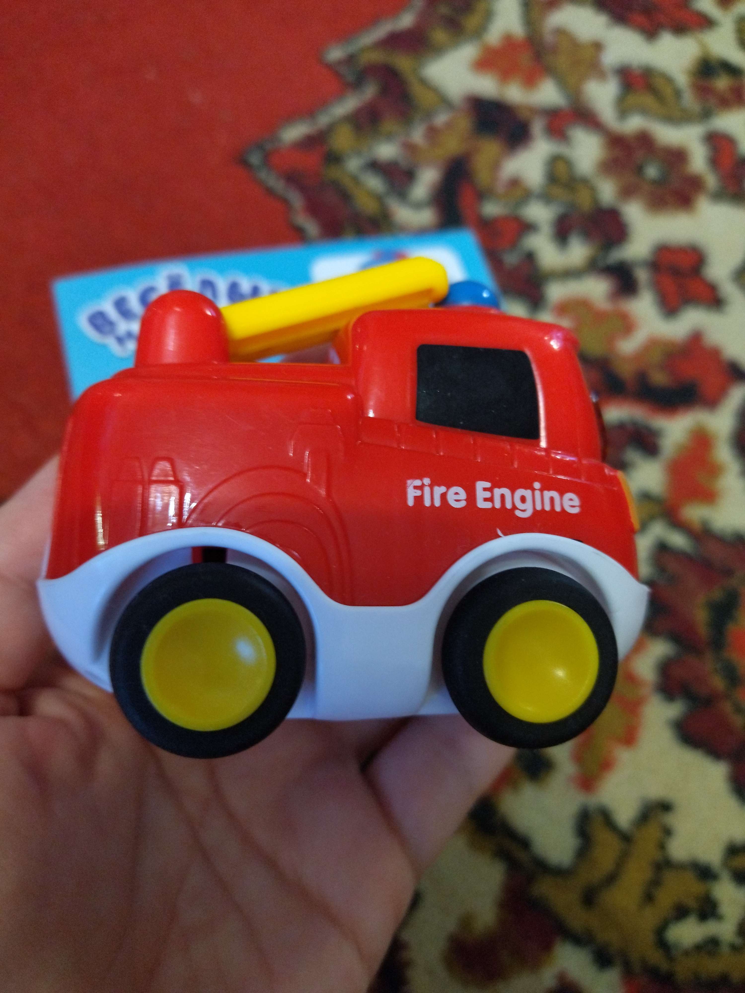 Фотография покупателя товара Музыкальная игрушка «Пожарная машина», звук, свет, цвет красный - Фото 1