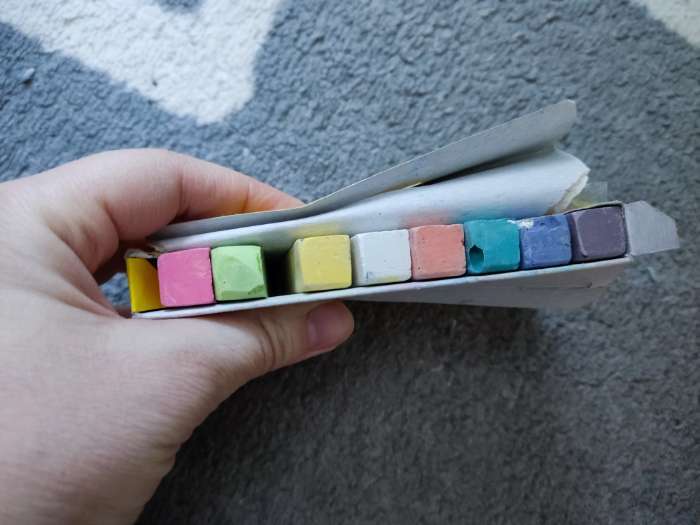 Фотография покупателя товара Мелки цветные в наборе 9 штук, "Каляка-Маляка", квадратные - Фото 1