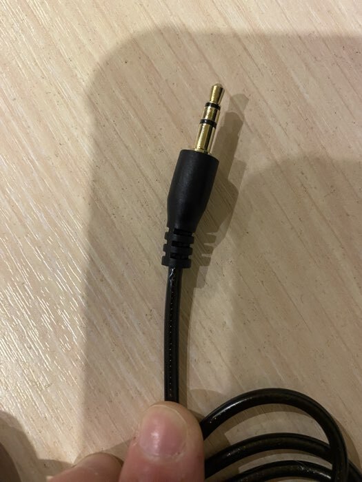 Фотография покупателя товара Кабель аудио AUX Luazon, Jack 3.5 мм(m)-Jack 3.5 мм(m), прозрачная оплетка, 86 см, чёрный - Фото 1