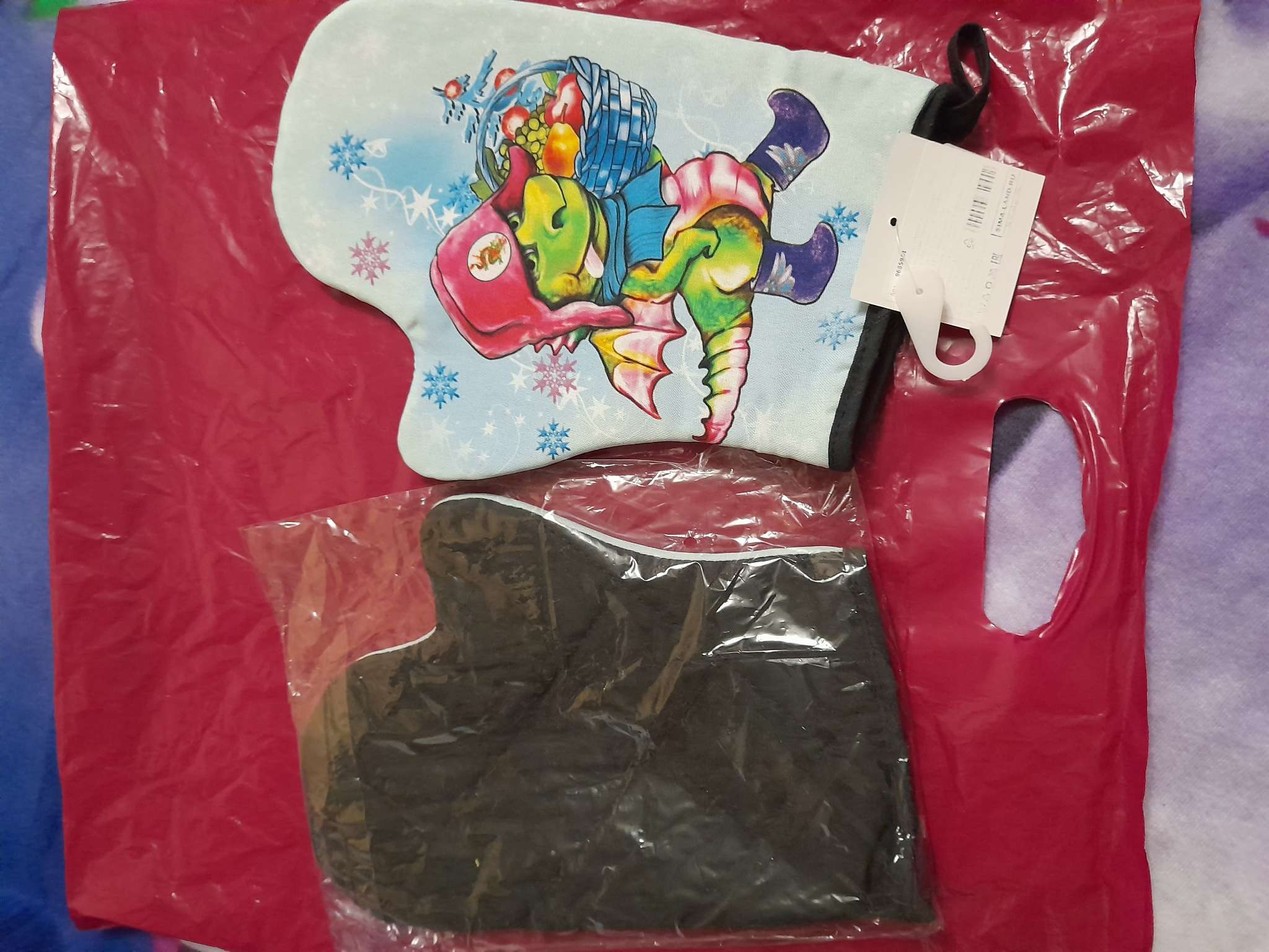 Фотография покупателя товара Варежка-прихватка «Зимняя прогулка» 20×28 см, 35% хл, 65% пэ, ватин 250 г/м² - Фото 1