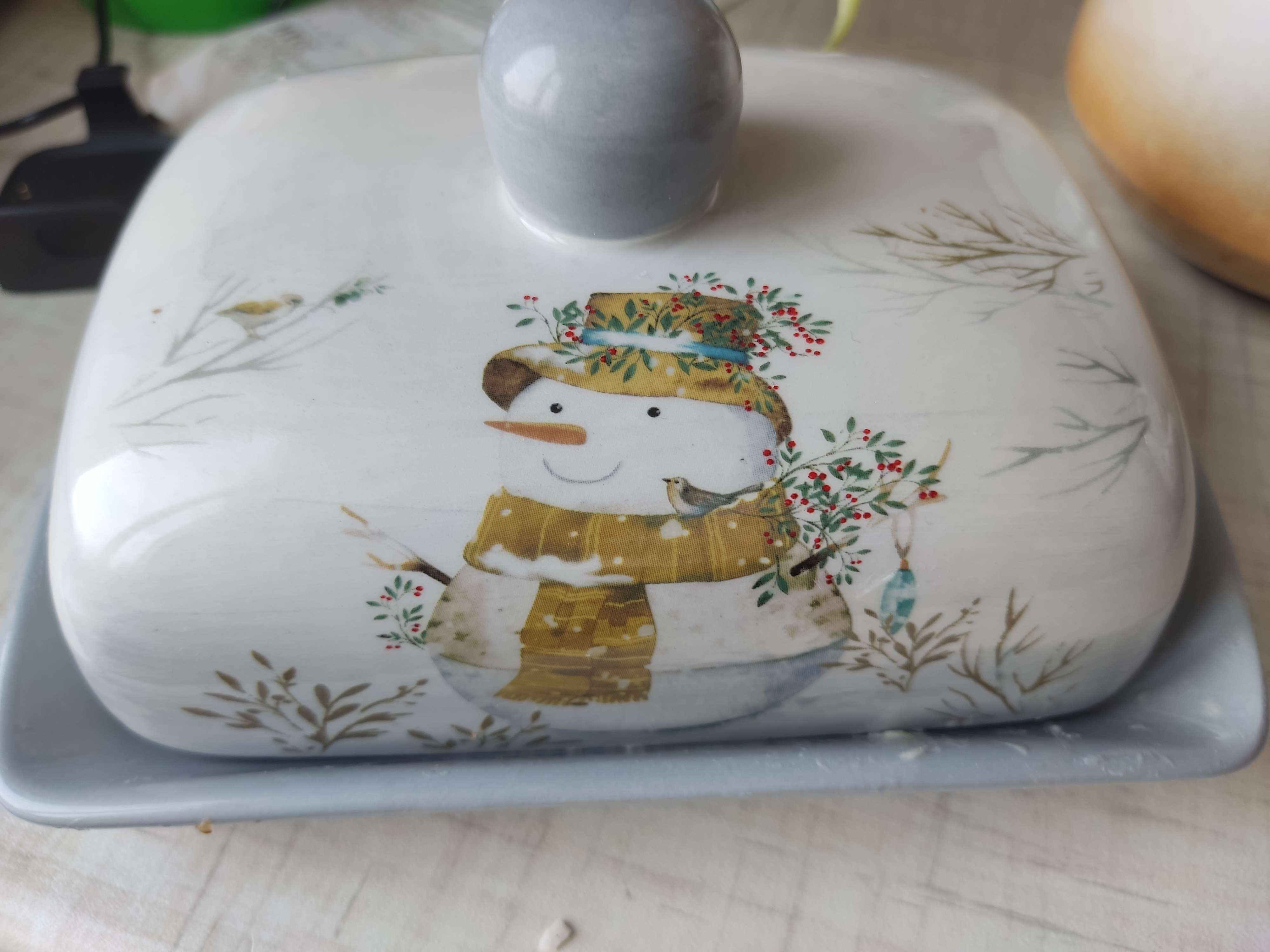 Фотография покупателя товара Маслёнка Доляна «Рождественский снеговик», 16×12×8 см, цвет серый и белый - Фото 1