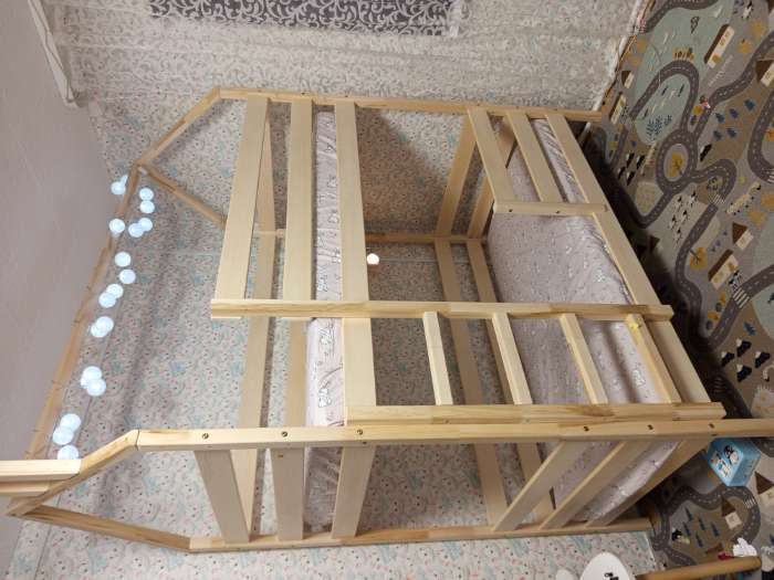 Фотография покупателя товара Кровать детская двухъярусная «Домик», с бортиками, без ящиков, 800×1900 мм, без покраски - Фото 1