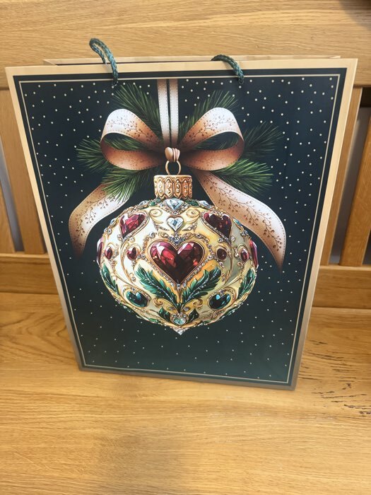 Фотография покупателя товара Пакет подарочный новогодний ламинированный, «Дед Мороз», 33×10×42.5 см - Фото 1