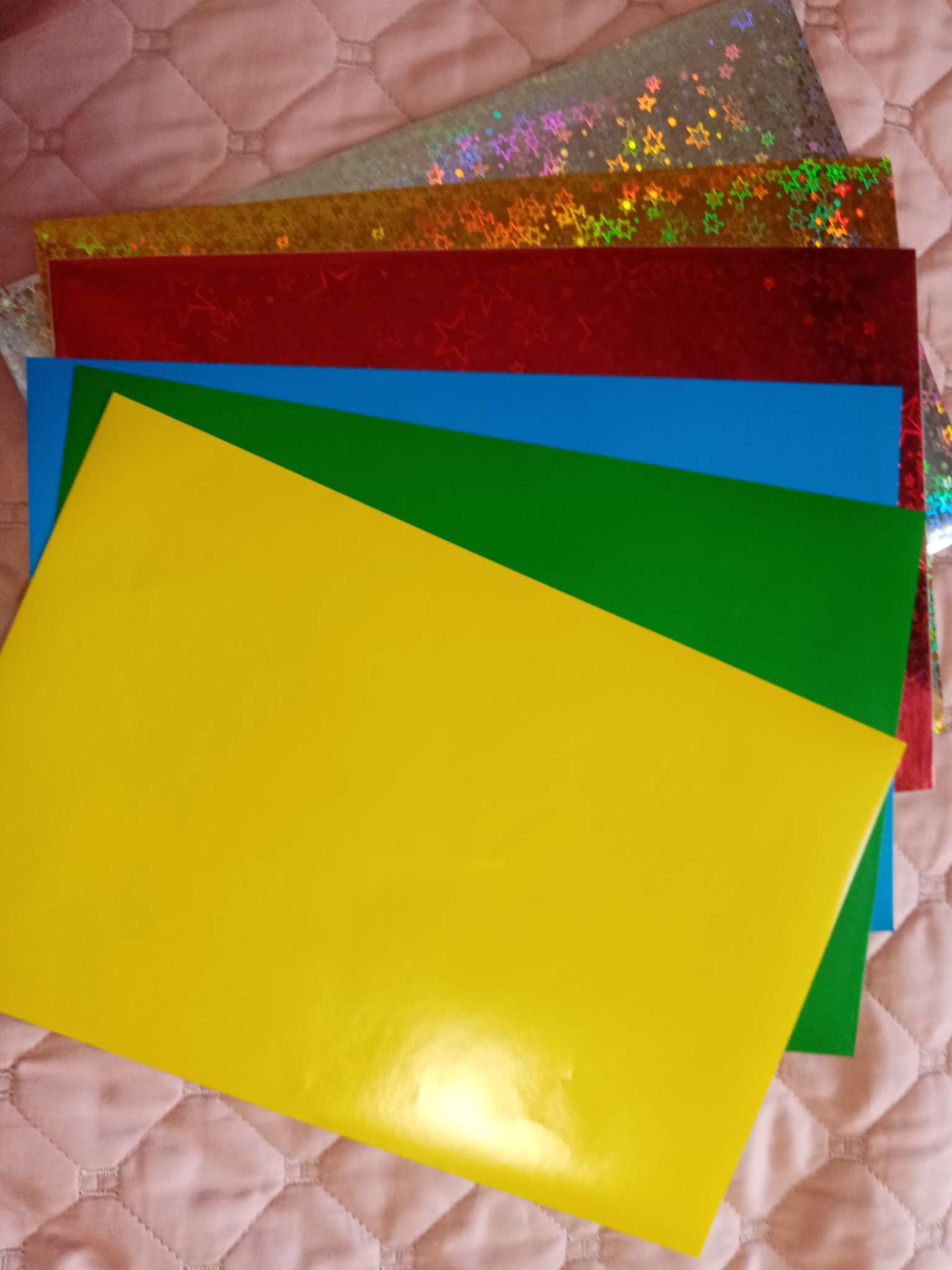 Фотография покупателя товара Цветная бумага самоклеящаяся А4, 6 листов, 6 цветов, 80 г/м², «Щенячий патруль» - Фото 2