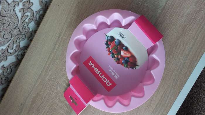 Фотография покупателя товара Форма для выпечки Доляна «Ромашка», силикон, 23×4.5 см, розовая - Фото 2