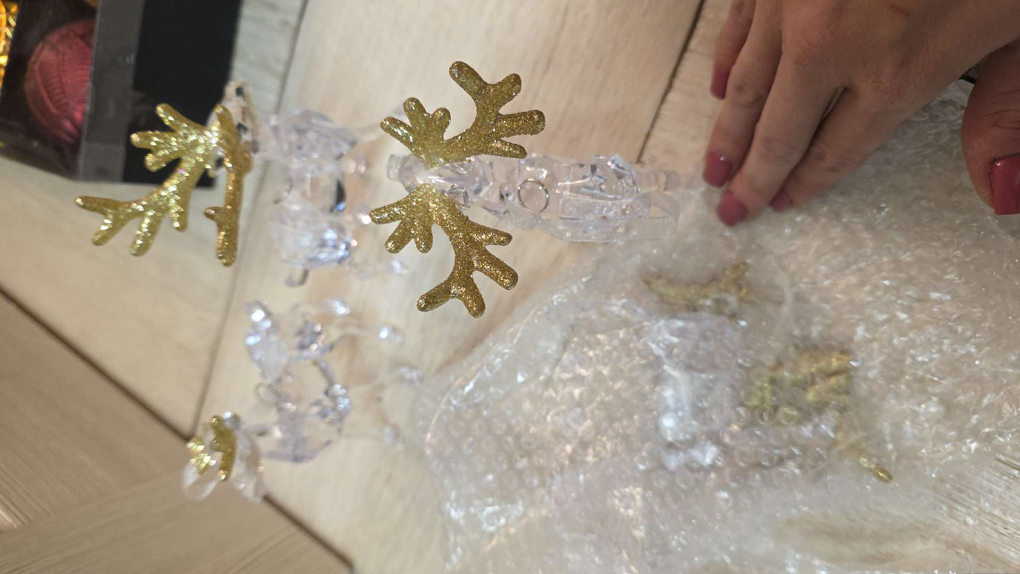 Фотография покупателя товара Ёлочная игрушка «Зимнее волшебство. Олень грация», 8×14 см, прозрачно-золотой - Фото 15