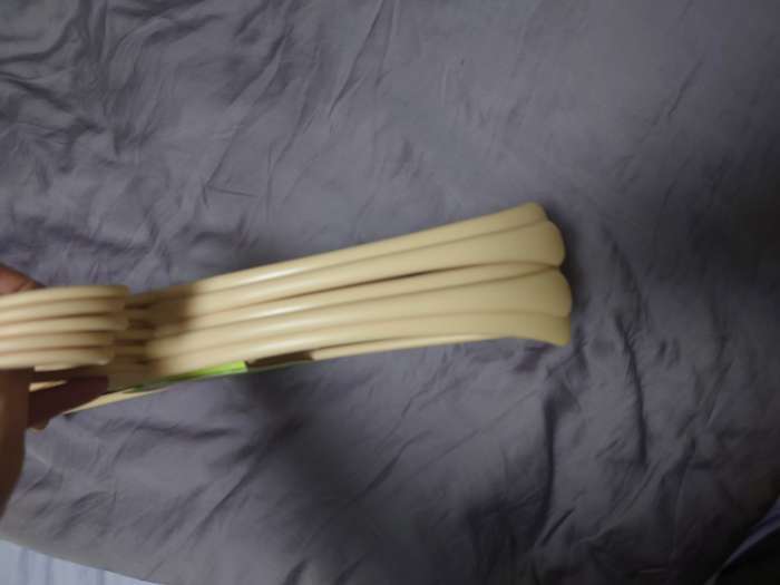 Фотография покупателя товара Плечики - вешалки для одежды Доляна, 42×20 см, 5 шт., широкие плечики, держатель для бретелек, бежевые - Фото 2