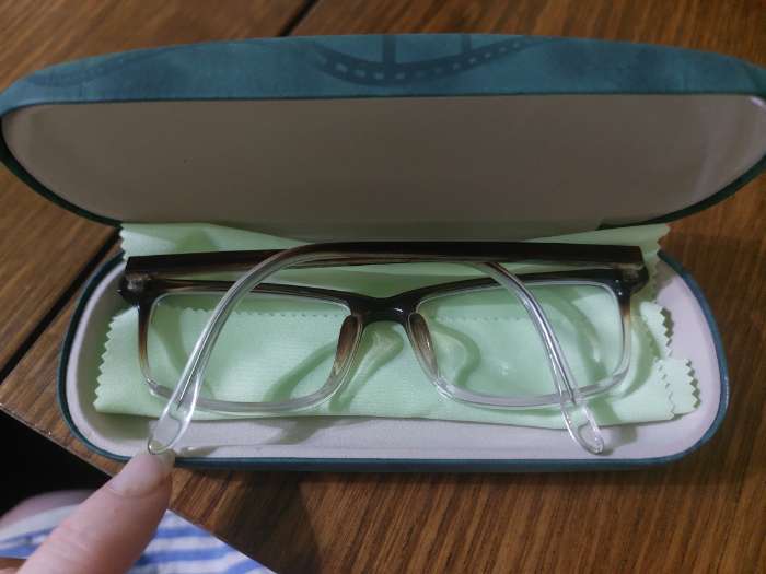 Фотография покупателя товара Футляр для очков на хлопушке, с рисунком, размер 16×6×3 см, зелёный - Фото 1