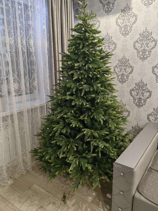 Фотография покупателя товара Искусственная ёлка «Зимнее волшебство. Элит», 210 см, d нижнего яруса 140 см, 1356 смешанных веток шарнирные - Фото 3