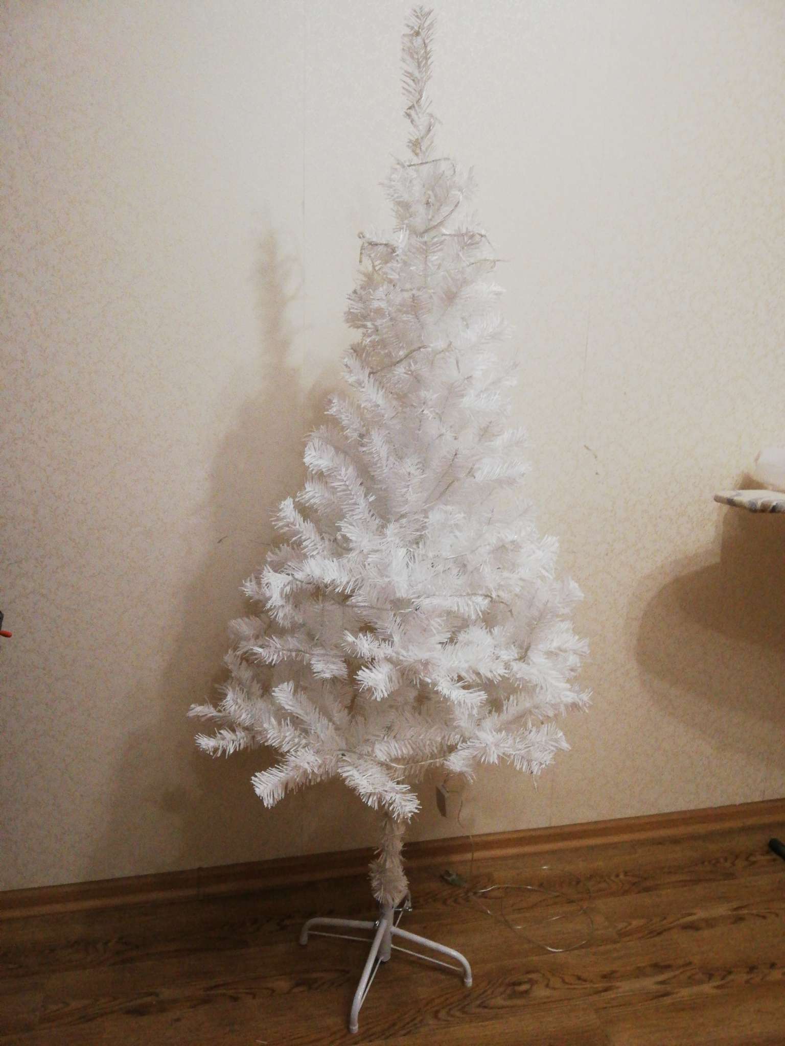 Фотография покупателя товара Искусственная ёлка настольная «Зимнее волшебство. Белянка», 60 см, 60 ПВХ веток - Фото 1