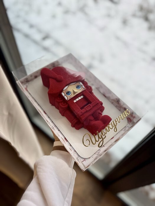 Фотография покупателя товара Коробка для муссовых пирожных «С Новым годом», 27×17.5×6.5 см - Фото 1