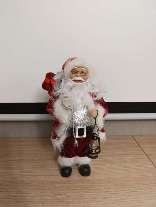Фотография покупателя товара Дед Мороз под ёлку «Зимнее волшебство. Новогодняя игрушка в полосатой шубе, с подарками», 30 см - Фото 1