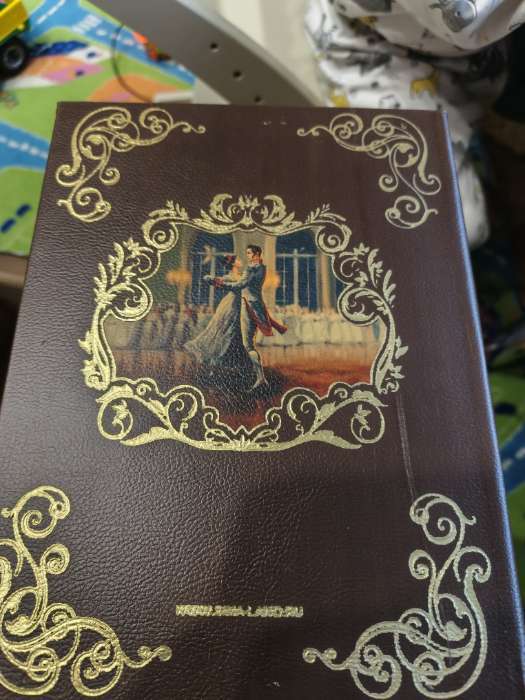 Фотография покупателя товара Шкатулка книга - сейф многотомный «Война и мир», дерево, 25×19×16.5 см - Фото 2