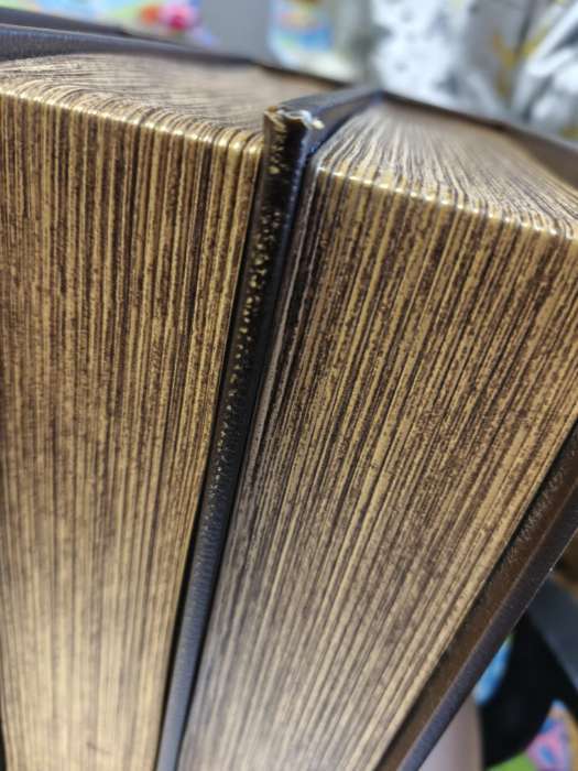 Фотография покупателя товара Шкатулка книга - сейф многотомный «Война и мир», дерево, 25×19×16.5 см - Фото 4