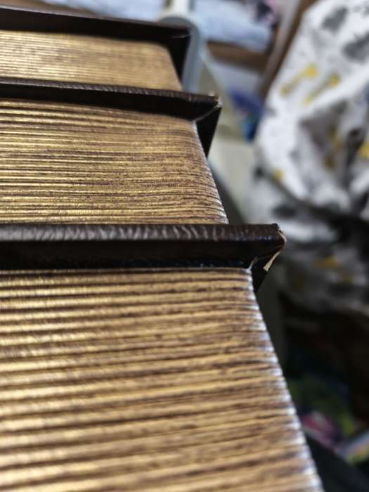 Фотография покупателя товара Шкатулка книга - сейф многотомный «Война и мир», дерево, 25×19×16.5 см - Фото 3