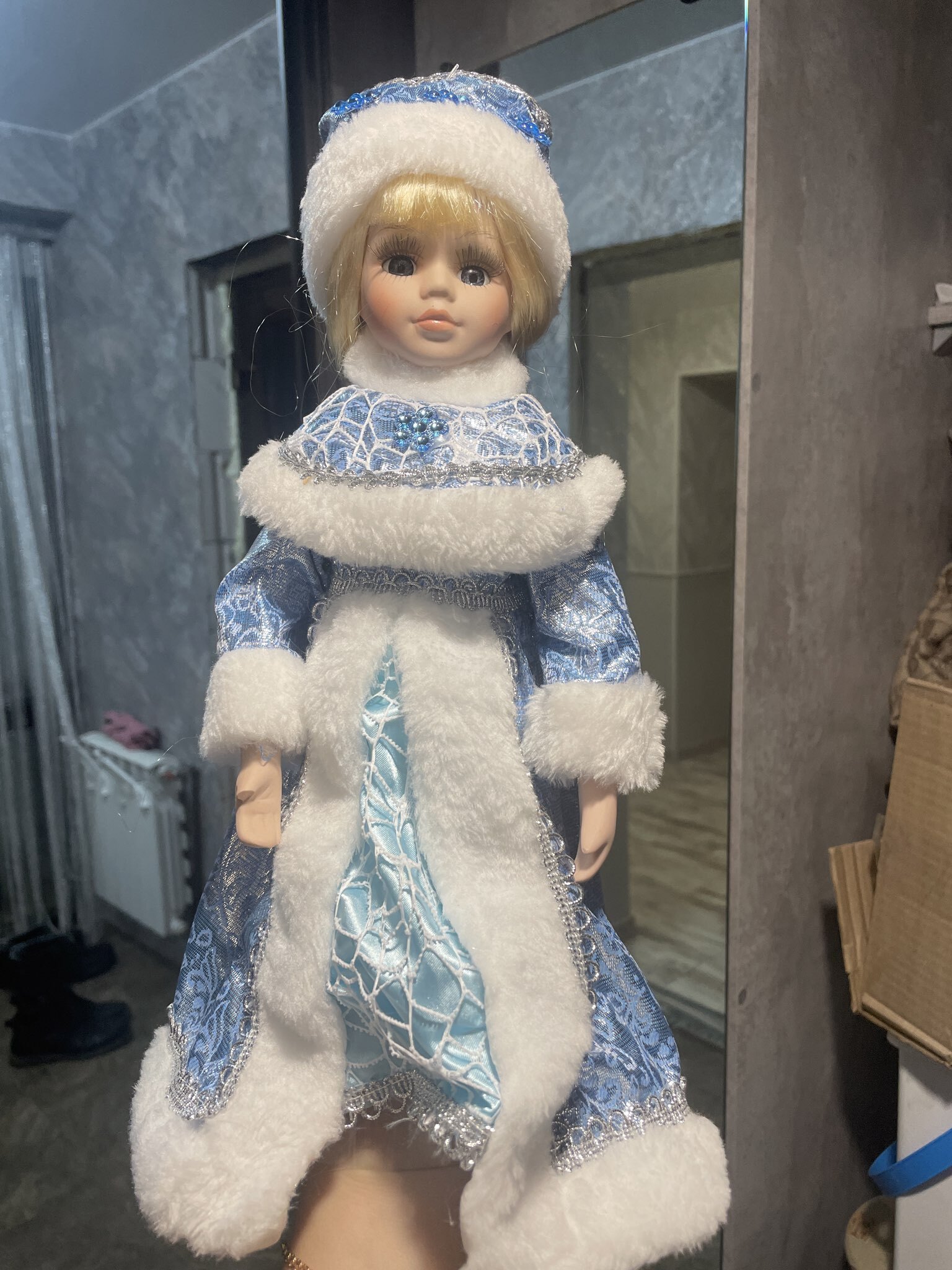 Фотография покупателя товара Снегурочка под ёлку «Зимнее волшебство. В шубе с узором-паутинка», 34 см, голубой - Фото 6