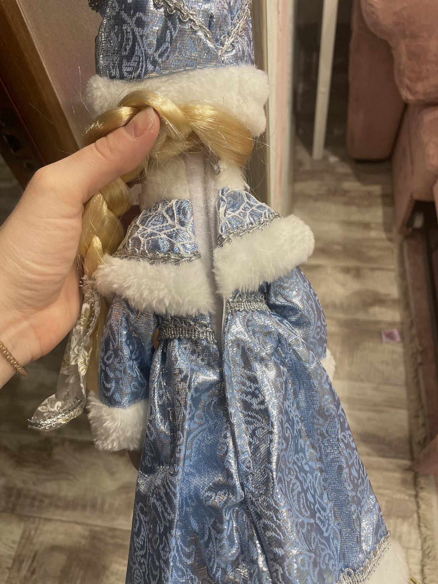 Фотография покупателя товара Снегурочка под ёлку «Зимнее волшебство. В шубе с узором-паутинка», 34 см, голубой - Фото 7