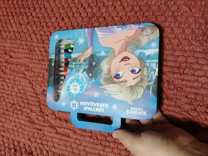 Фотография покупателя товара Цветные карандаши, 12 цветов, трехгранные, «Холодное сердце» - Фото 4