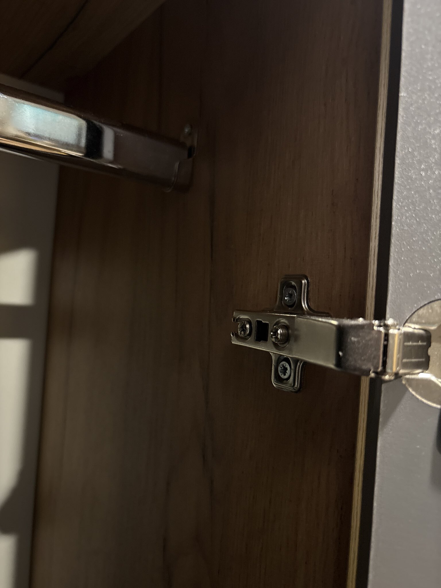 Фотография покупателя товара Шкаф угловой «Мартина», 800×800×2200 мм, цвет графит/дуб крафт - Фото 8