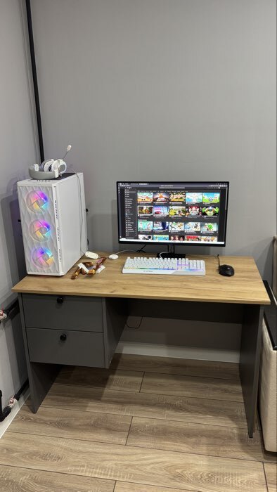 Фотография покупателя товара Стол письменный «Бетти», 2 ящика, 1205×605×750 мм, цвет графит/крафт золотой - Фото 1