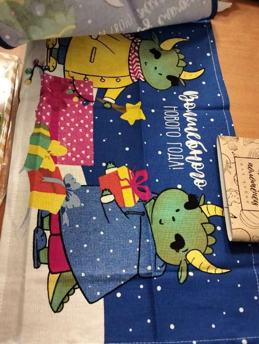 Фотография покупателя товара Набор кухонных полотенец «Доляна. Дракончики с подарками», 28×46 см - 2 шт., 100% хлопок, рогожка 164 г/м² - Фото 1